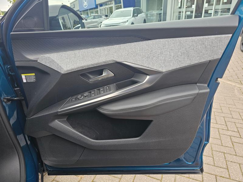 Used Peugeot E-3008 2024 for sale - 76146659: Photo 13