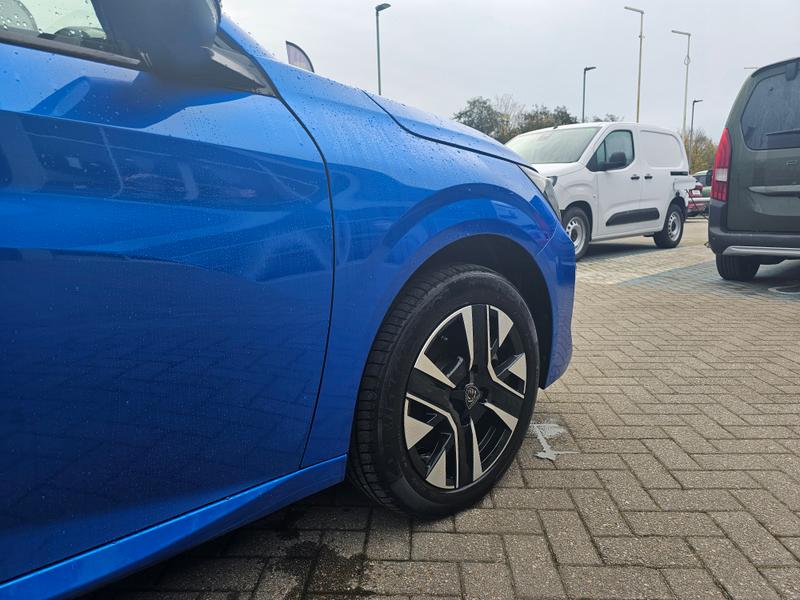 Used Peugeot E-208 2024 for sale - 76412184: Photo 9