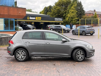 Used Volkswagen Golf 2018 for sale - 78920804: Photo