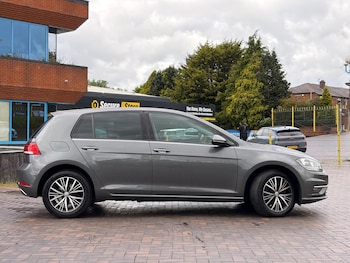 Used Volkswagen Golf 2018 for sale - 78920804: Photo