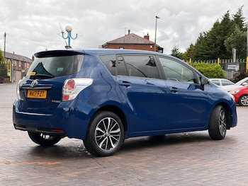 Used Toyota Verso 2017 for sale - 78944875: Photo