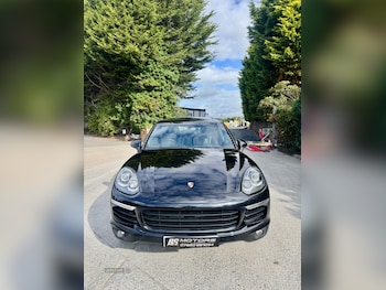 Used Porsche Cayenne 2017 for sale - 79375175: Photo