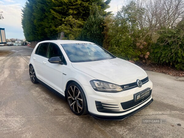 Used Volkswagen Golf 2014 for sale - 76634523: Photo 1