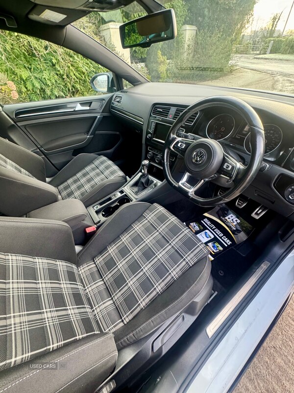 Used Volkswagen Golf 2014 for sale - 76634523: Photo 7