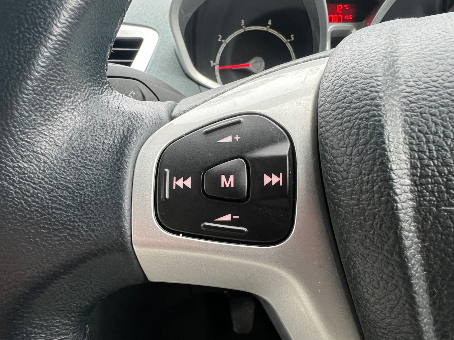 Used Ford Fiesta 2010 for sale - 77619417: Photo 11