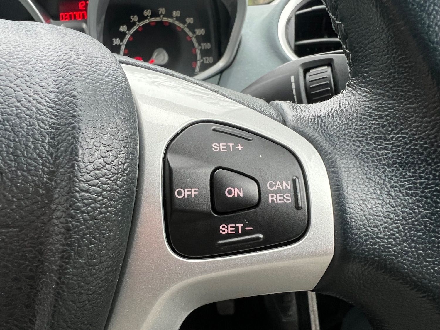 Used Ford Fiesta 2010 for sale - 77619417: Photo 12