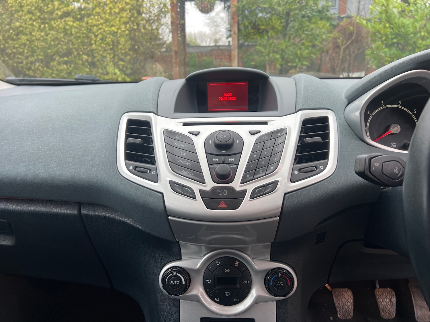 Used Ford Fiesta 2010 for sale - 77619417: Photo 16