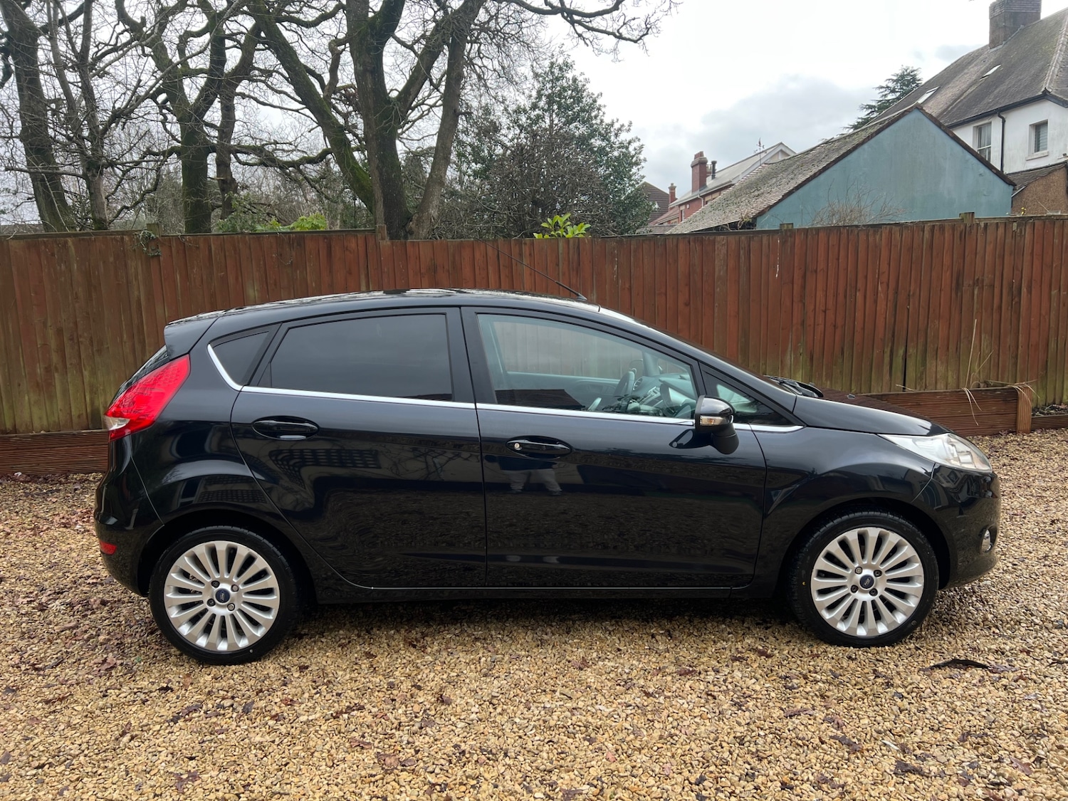 Used Ford Fiesta 2010 for sale - 77619417: Photo 5