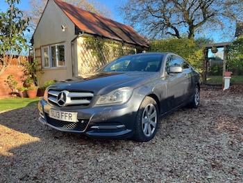 Used Mercedes-Benz C Class 2013 for sale - 77635513: Photo