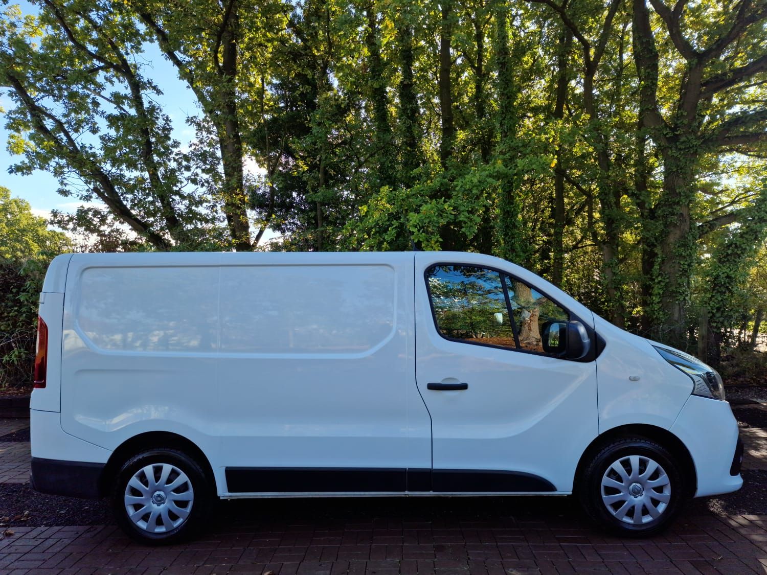 Used Renault Trafic 2015 for sale - 77135741: Photo 3