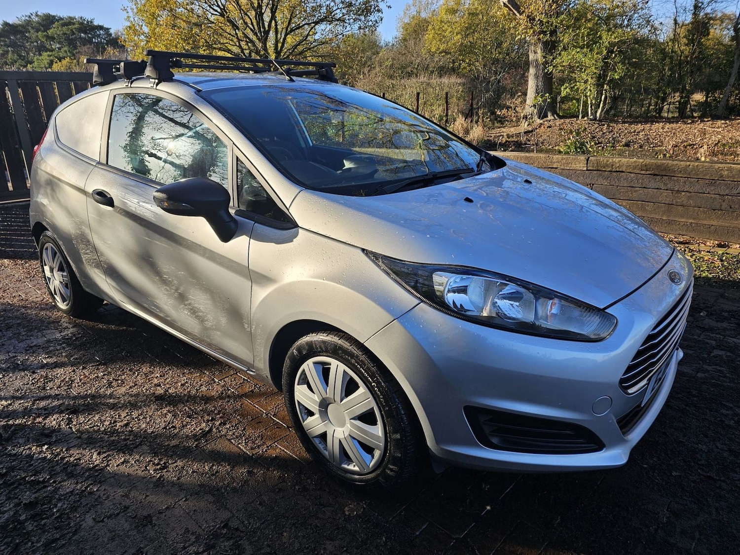 Used Ford Fiesta 2015 for sale - 77552533: Photo 2