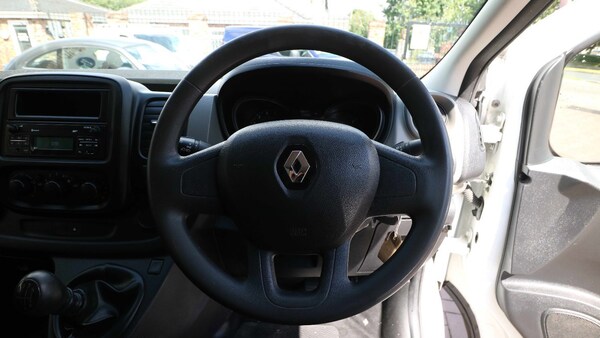 Used Renault Trafic 2015 for sale - 74079498: Photo 25