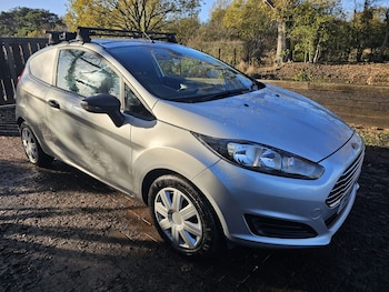 Used Ford Fiesta 2015 for sale - 77135733: Photo