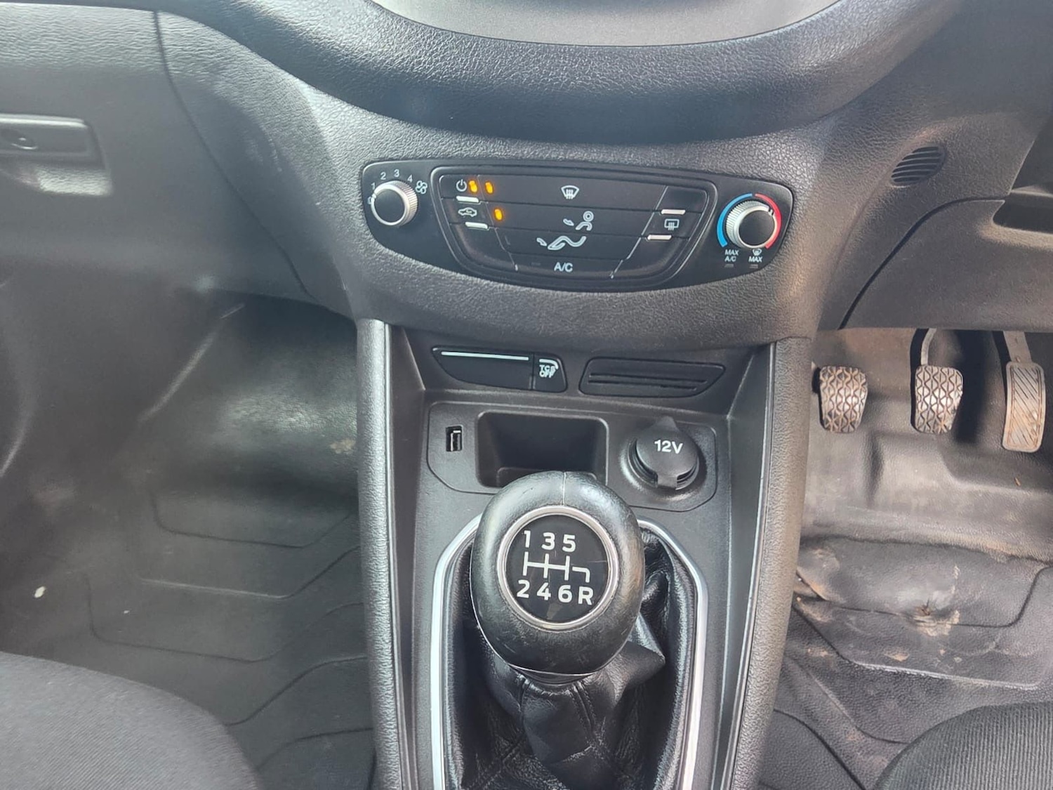 Used Ford Transit Courier 2018 for sale - 78059417: Photo 11