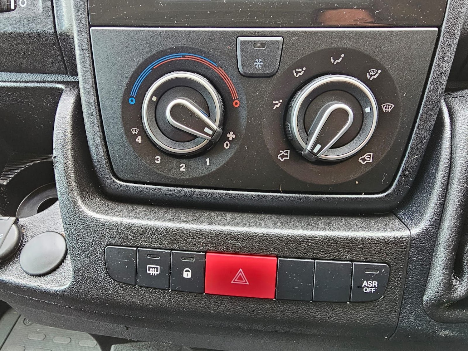 Used Peugeot Boxer 2018 for sale - 77135734: Photo 14