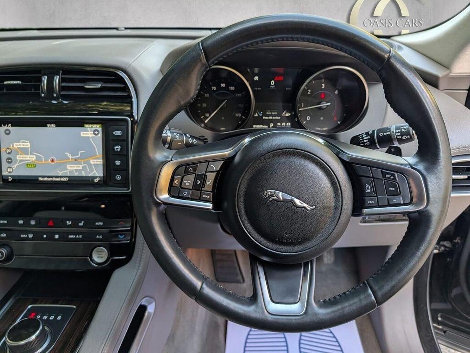 Used Jaguar F-Pace 2017 for sale - 76070411: Photo 14
