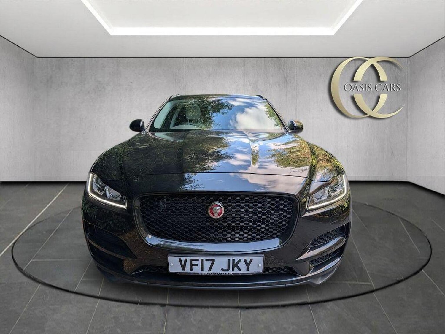 Used Jaguar F-Pace 2017 for sale - 76070411: Photo 6