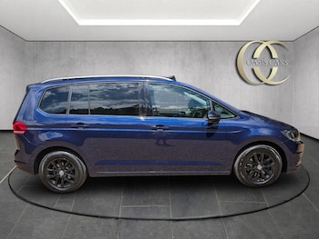 Used Volkswagen Touran 2016 for sale - 79073513: Photo