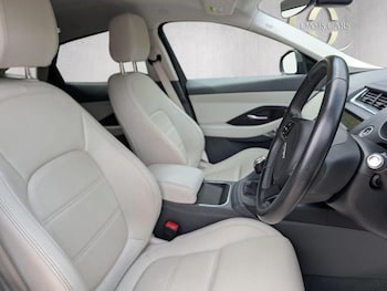 Used Jaguar E-Pace 2018 for sale - 79424219: Photo