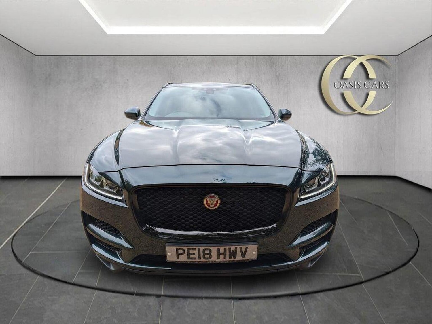 Used Jaguar F-Pace 2018 for sale - 76397032: Photo 4