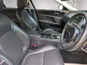 Used Jaguar XE 2016 for sale - 75160352: Photo