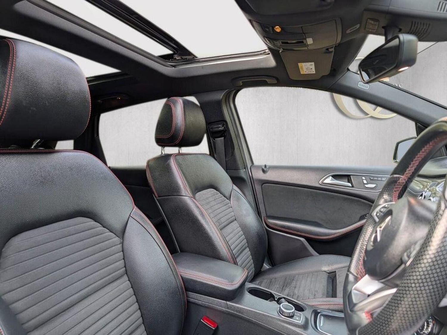 Used Mercedes-Benz B Class 2016 for sale - 76643395: Photo 2