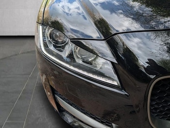 Used Jaguar XF 2017 for sale - 77991719: Photo