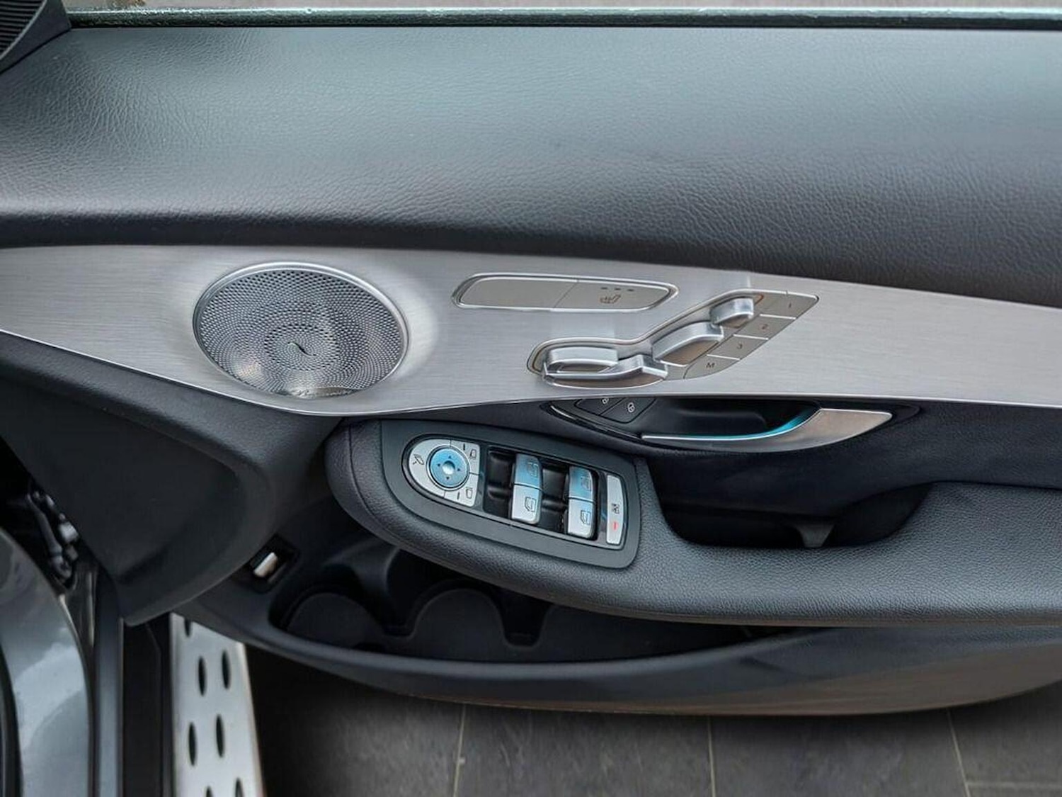 Used Mercedes-Benz GLC 2019 for sale - 76687219: Photo 14