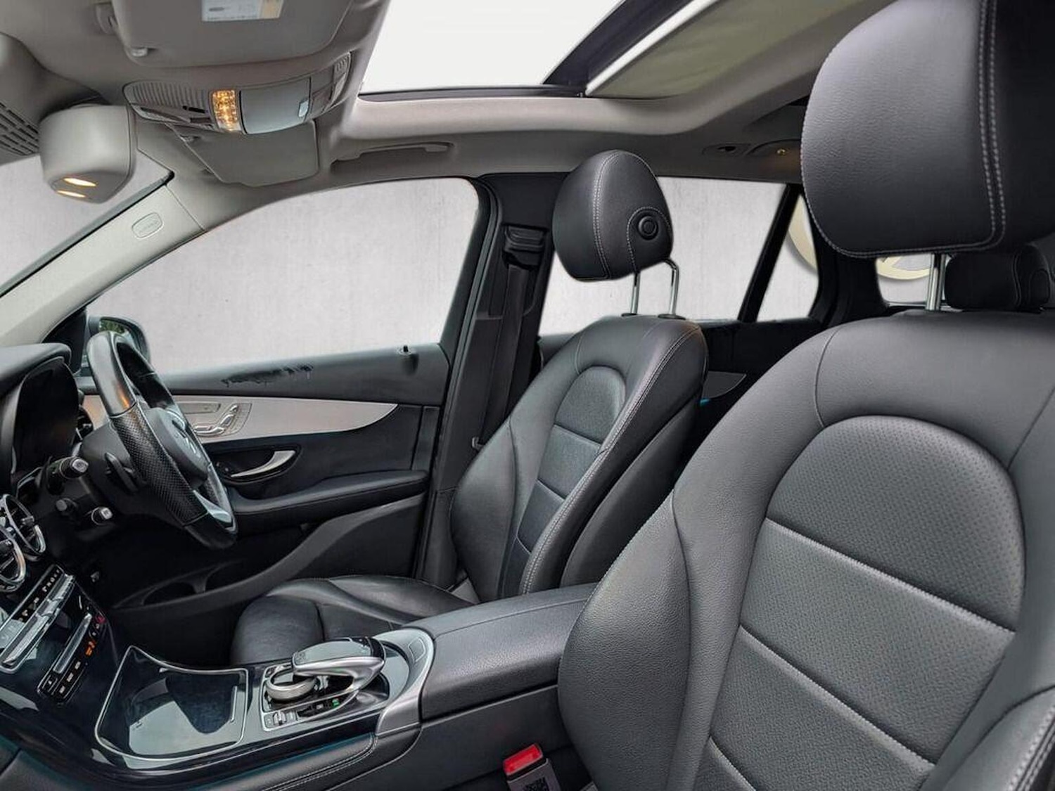 Used Mercedes-Benz GLC 2019 for sale - 76687219: Photo 6