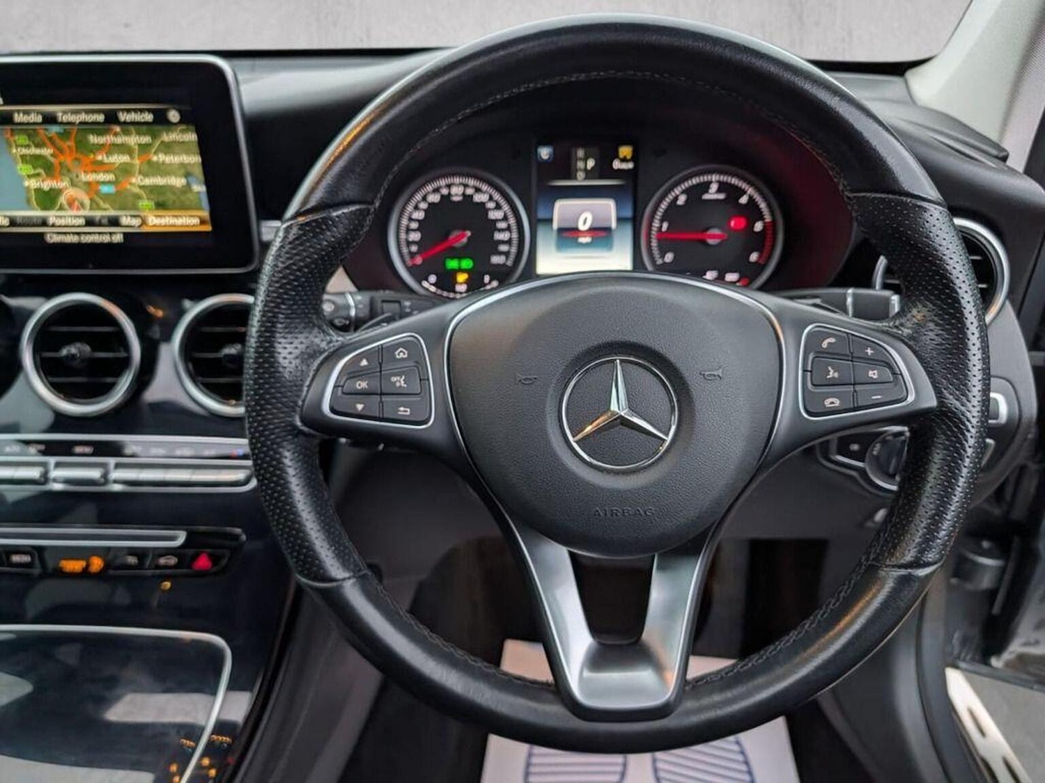 Used Mercedes-Benz GLC 2019 for sale - 76687219: Photo 9