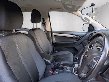 Used Isuzu D-Max 2020 for sale - 76974237: Photo