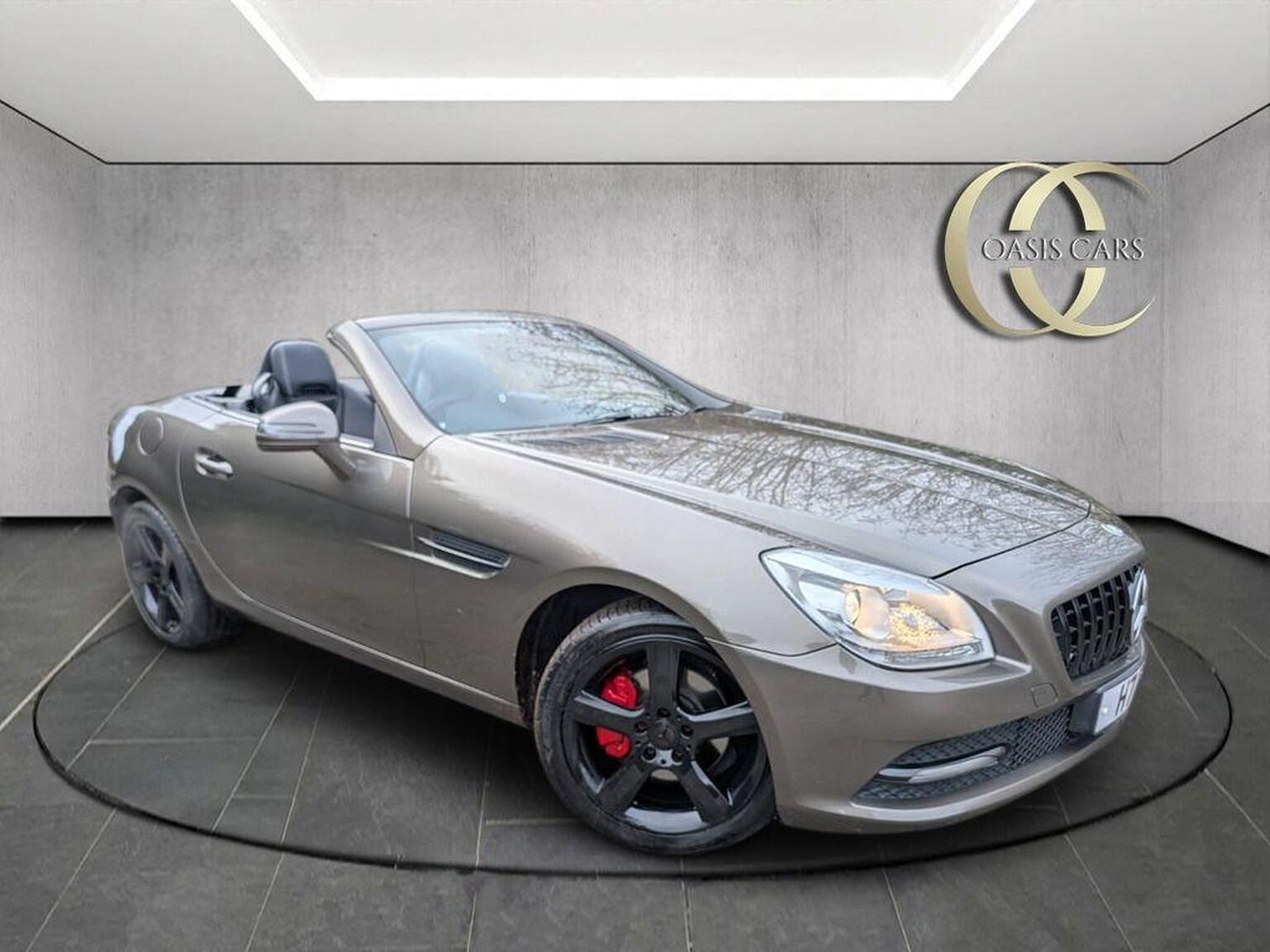 Used Mercedes-Benz SLK 2011 for sale - 76837079: Photo 1