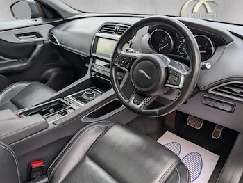 Used Jaguar F-Pace 2018 for sale - 76011304: Photo 3