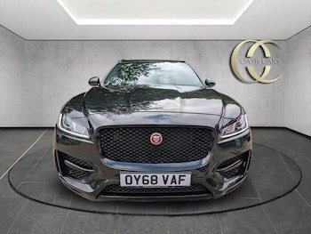 Used Jaguar F-Pace 2018 for sale - 76011304: Photo 4