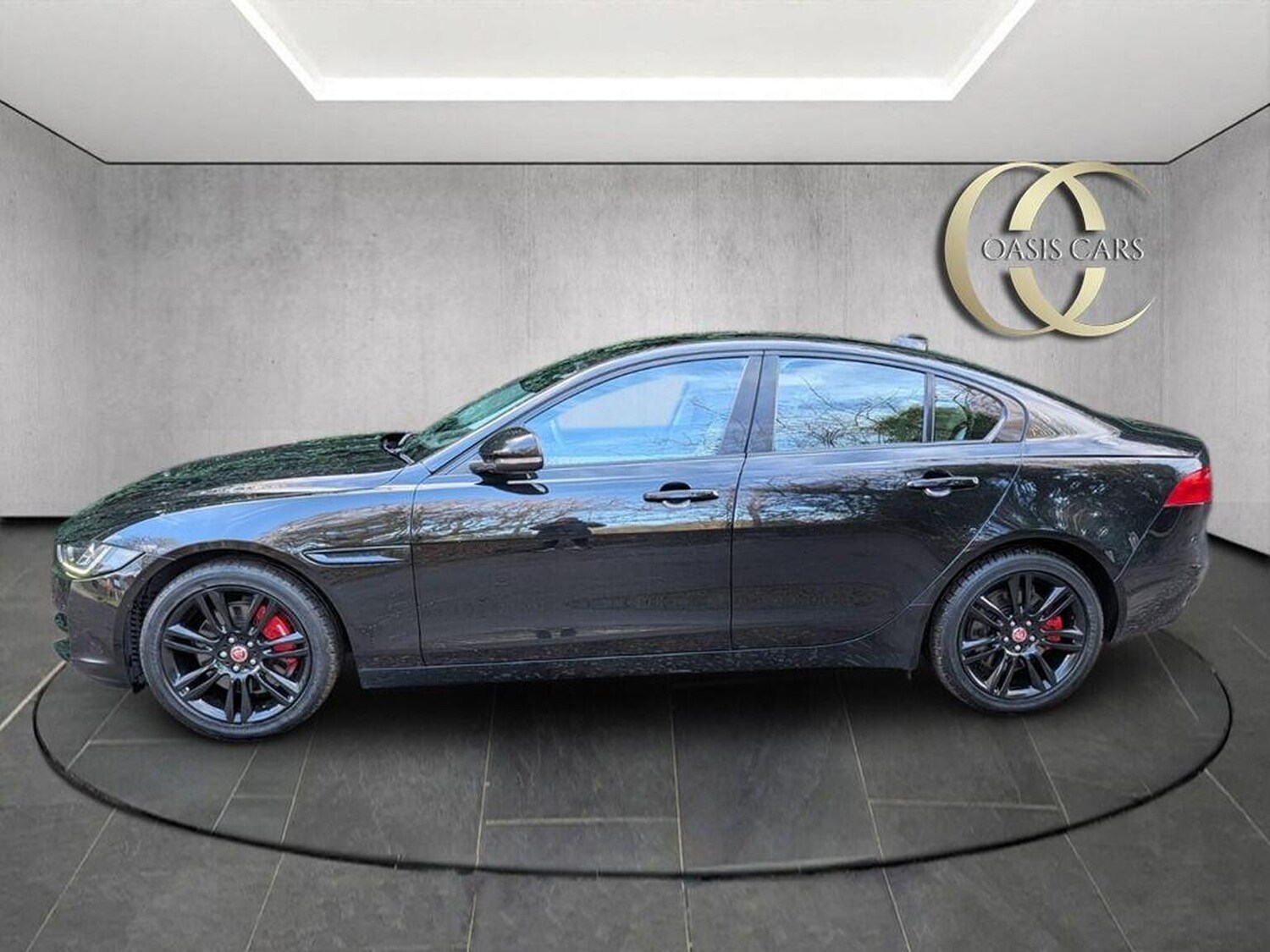Used Jaguar XE 2017 for sale - 77423432: Photo 9