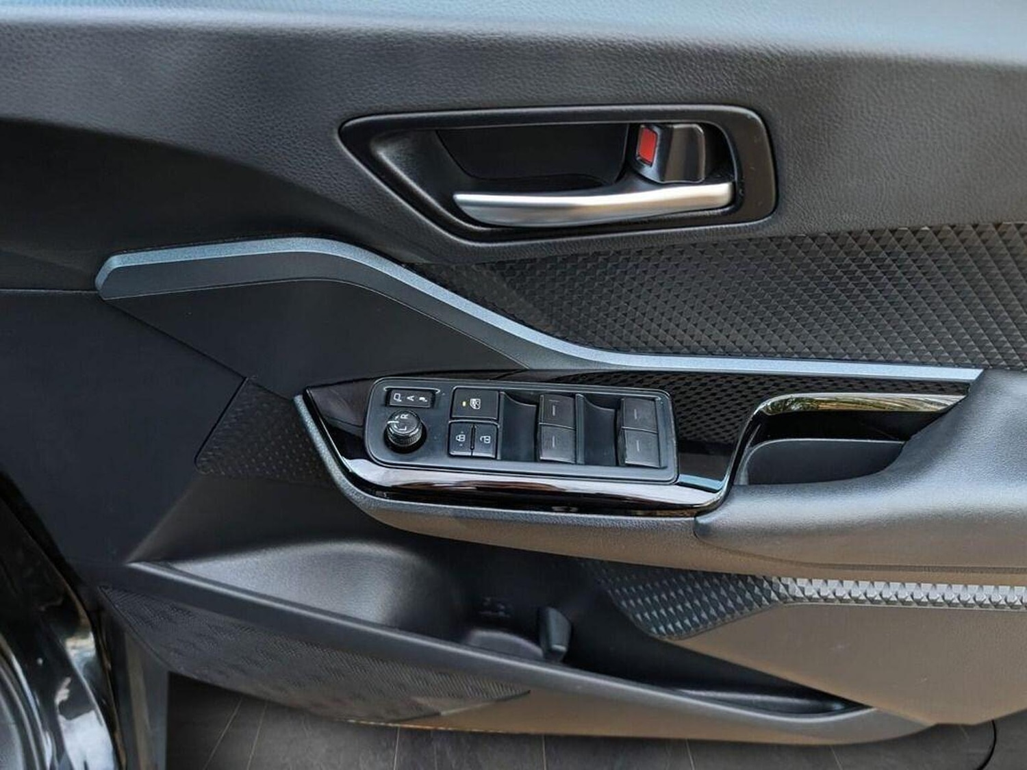 Used Toyota C-HR 2021 for sale - 77438241: Photo 12