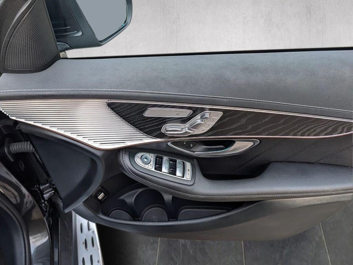 Used Mercedes-Benz EQC 2023 for sale - 78168769: Photo 16