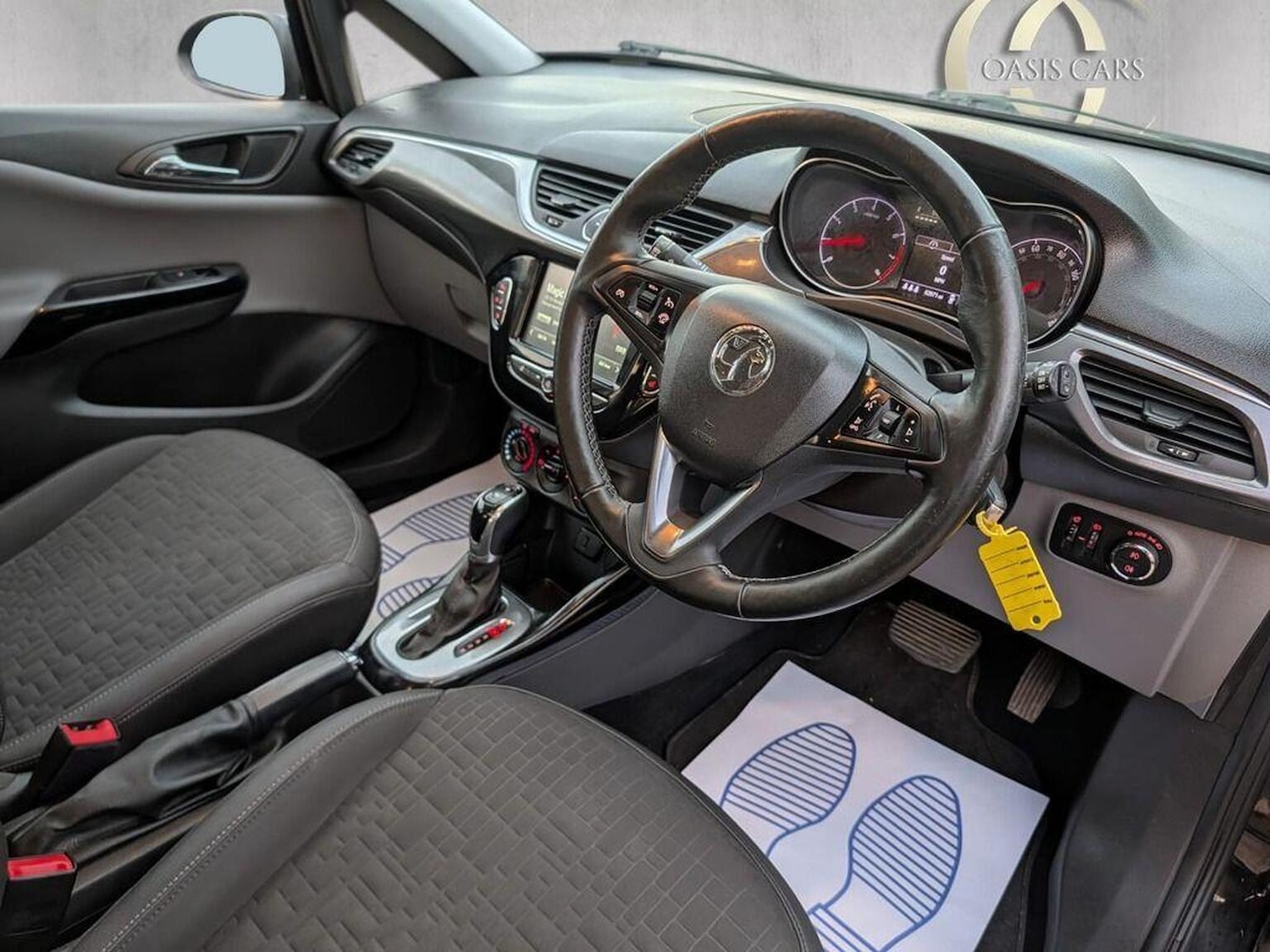 Used Vauxhall Corsa 2017 for sale - 76656207: Photo 2