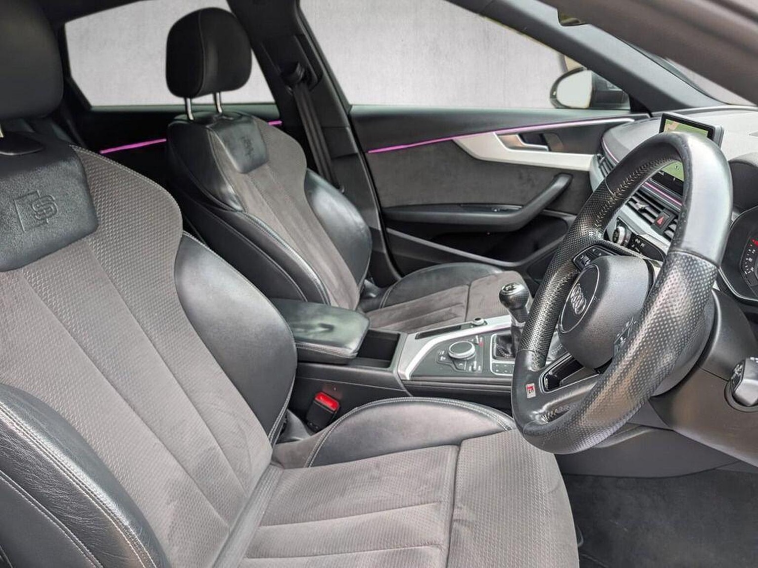 Used Audi A4 2017 for sale - 77629102: Photo 2