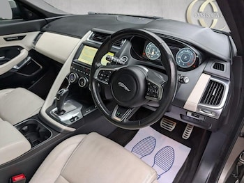 Used Jaguar E-Pace 2018 for sale - 77220526: Photo