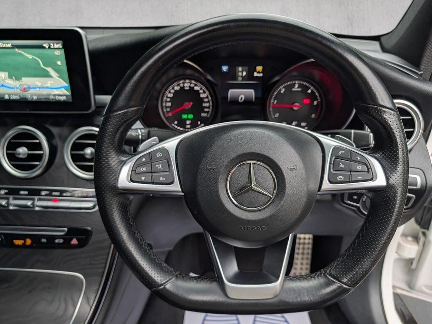 Used Mercedes-Benz GLC 2018 for sale - 76725567: Photo 6