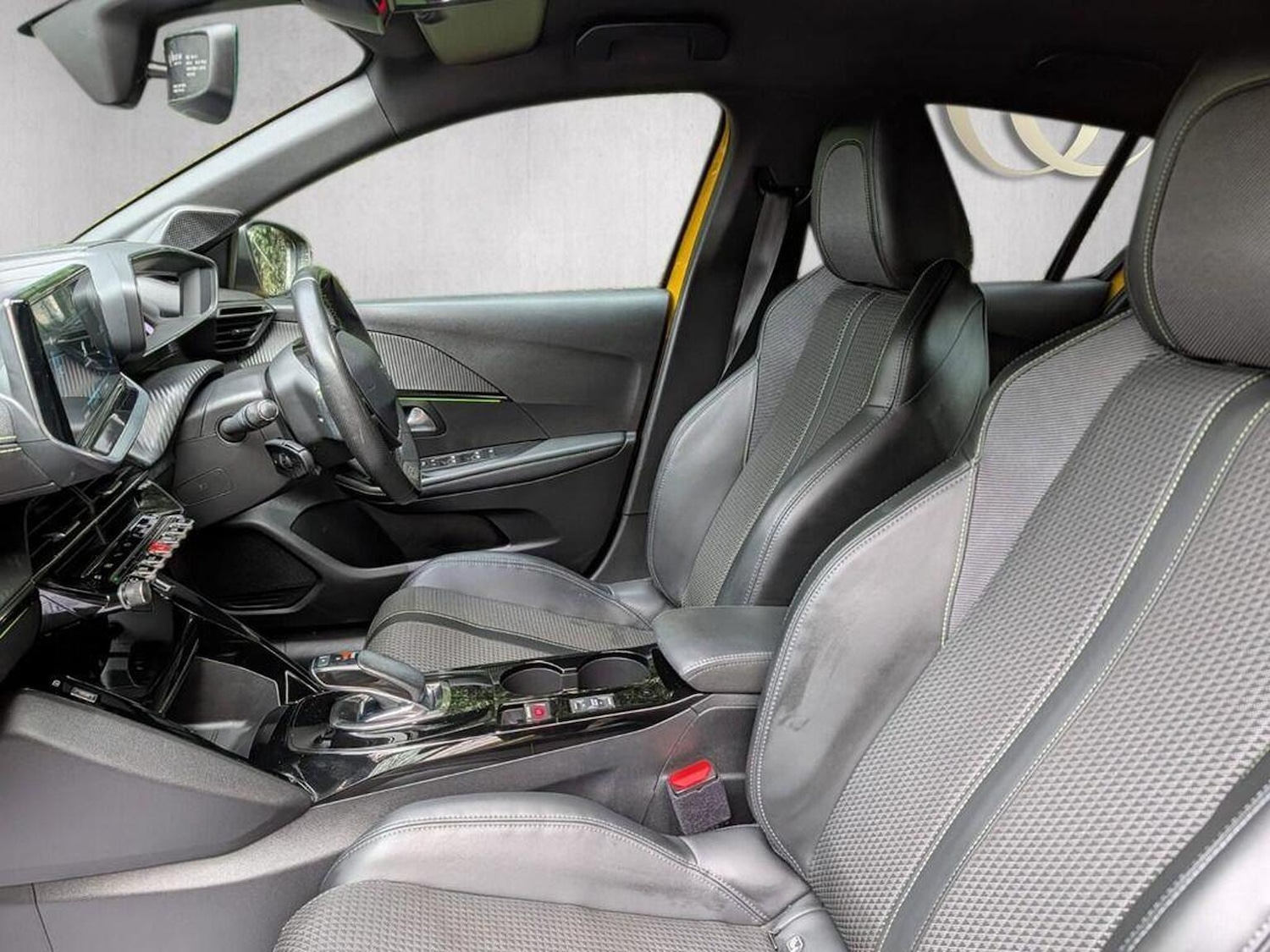 Used Peugeot 208 2020 for sale - 76769698: Photo 2