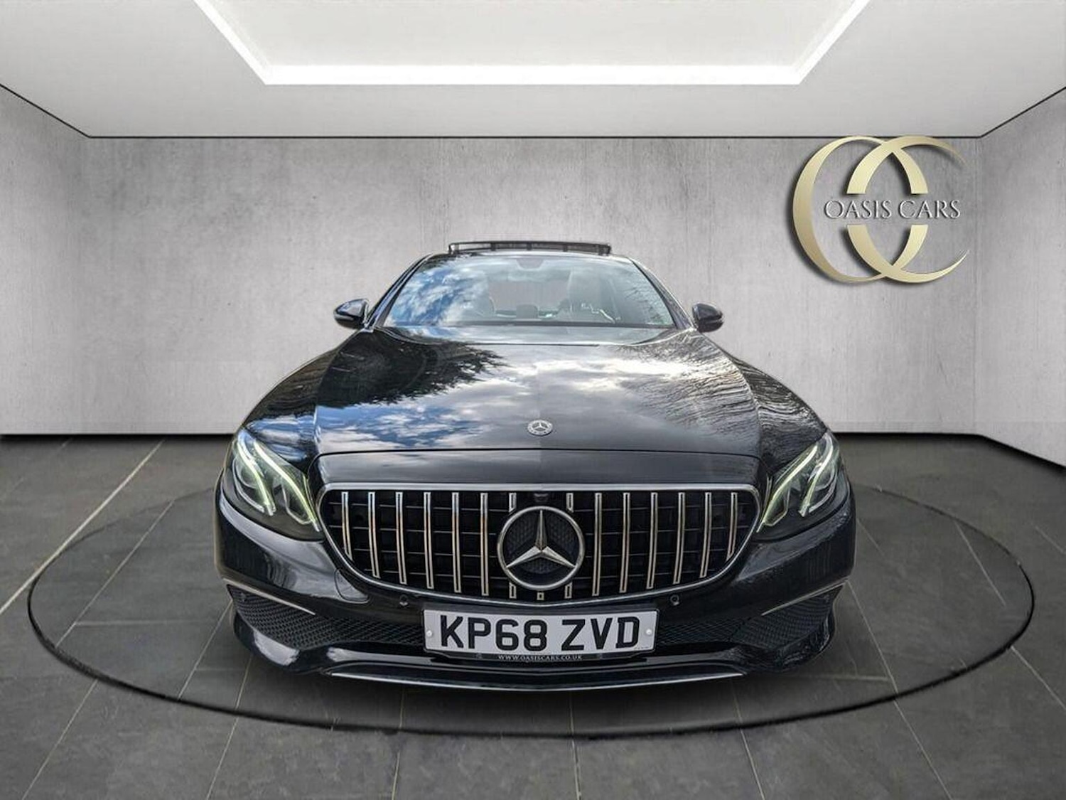 Used Mercedes-Benz E Class 2018 for sale - 77707287: Photo 2