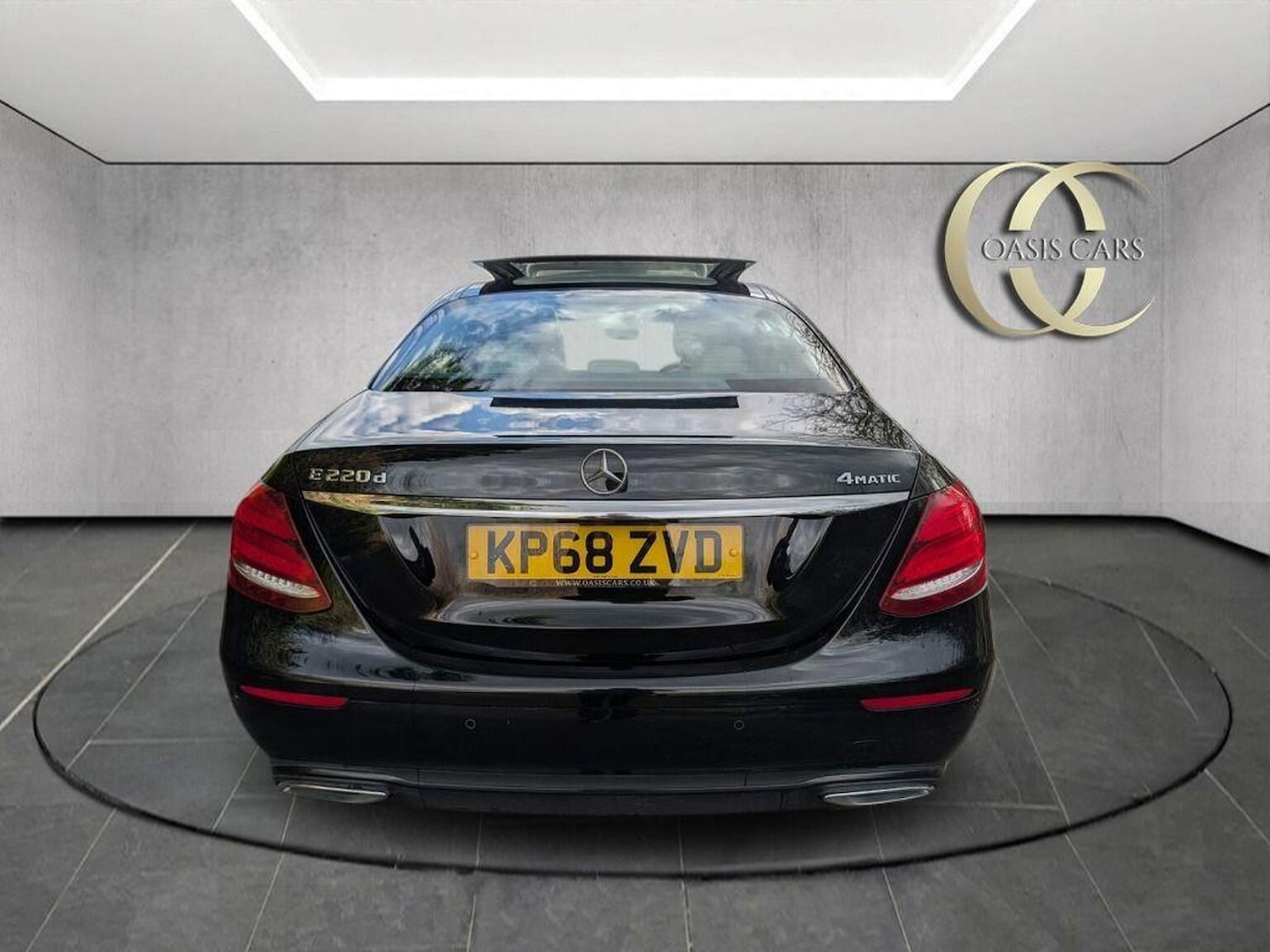 Used Mercedes-Benz E Class 2018 for sale - 77707287: Photo 8