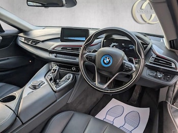 Used BMW i8 2015 for sale - 77051610: Photo