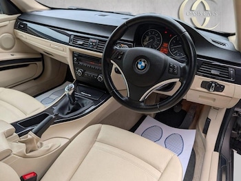 Used BMW 3 Series 2011 for sale - 76974243: Photo