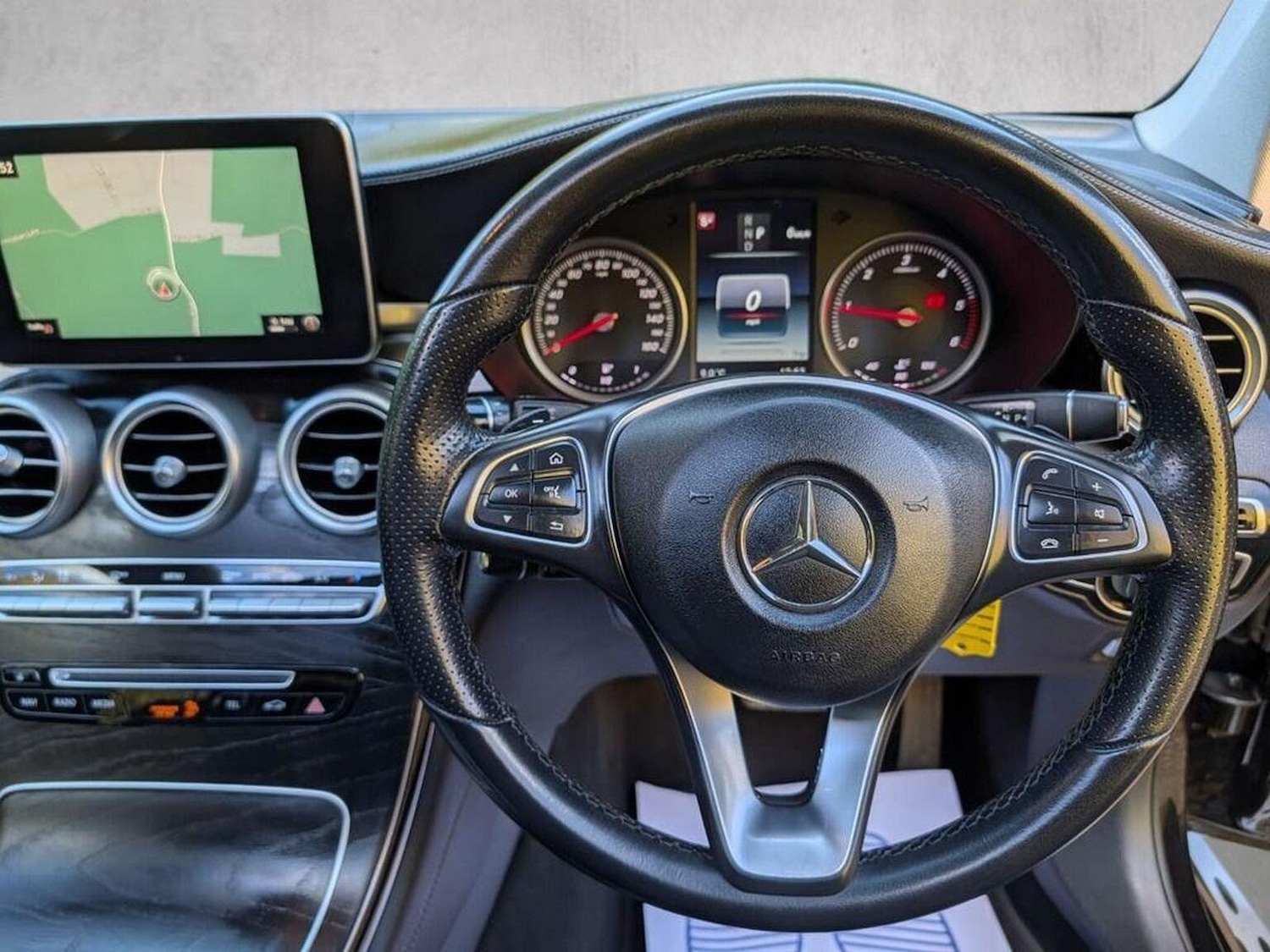 Used Mercedes-Benz GLC 2017 for sale - 76369275: Photo 6