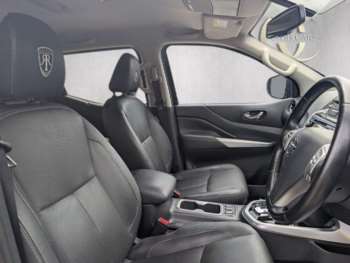 Used Nissan Navara 2019 for sale - 74918125: Photo