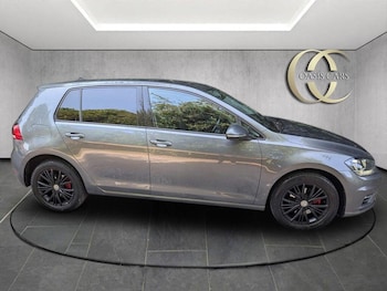 Used Volkswagen Golf 2017 for sale - 75689509: Photo