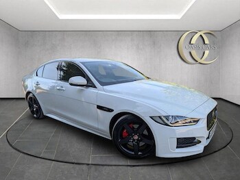Used Jaguar XE 2018 for sale - 78383304: Photo